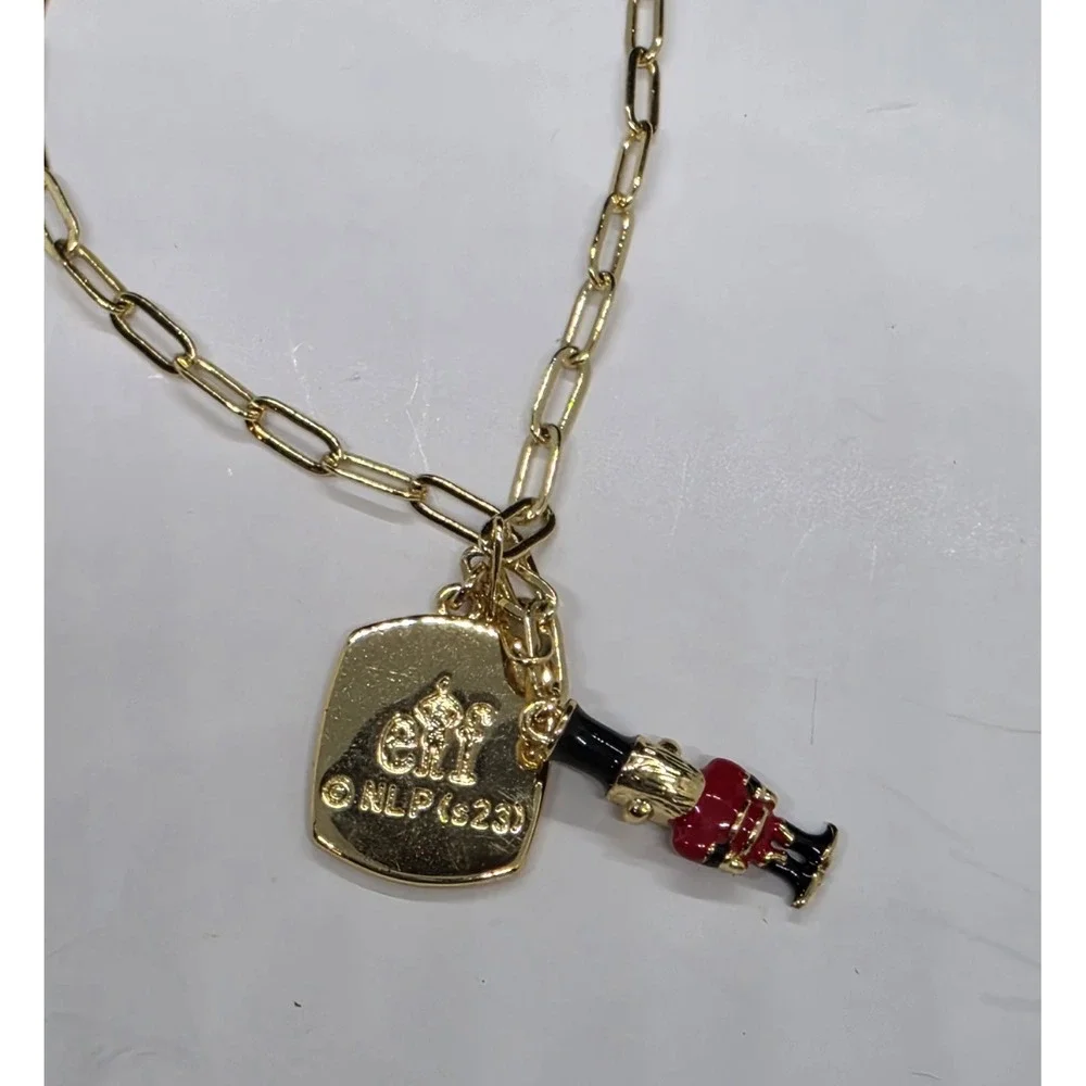 Pura Vida damage charm
